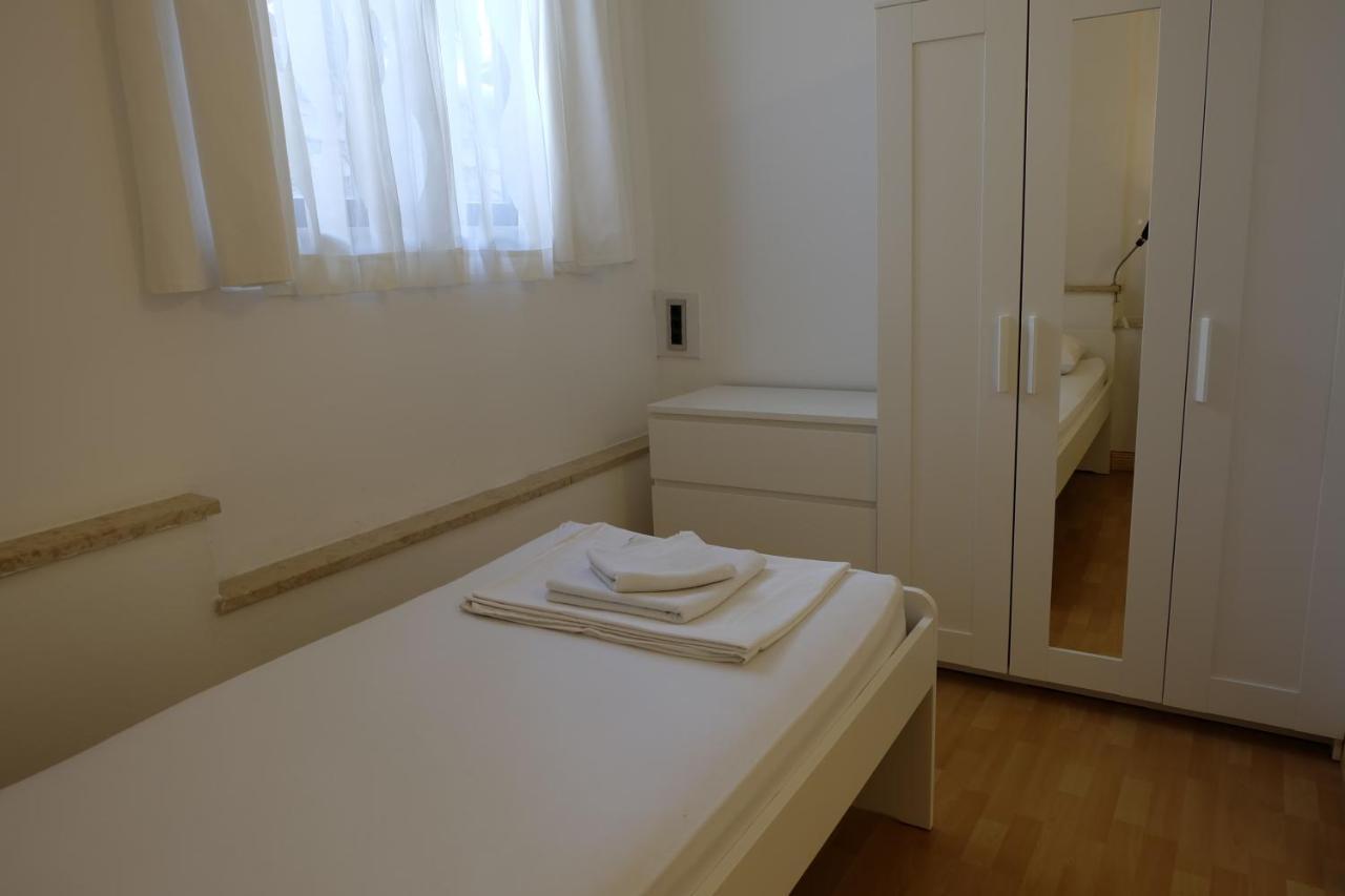 Apartments Golubic Pula Exterior foto