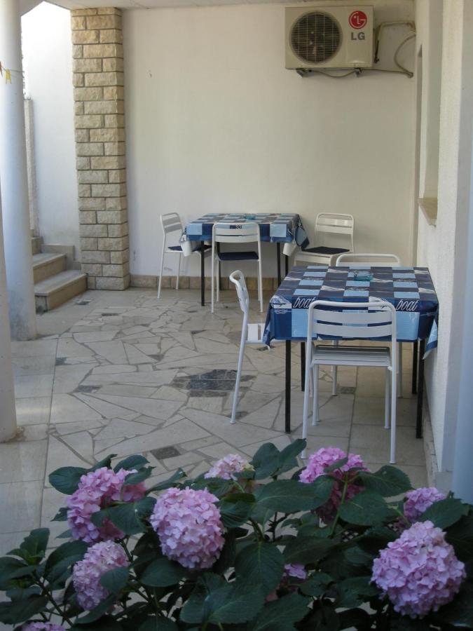 Apartments Golubic Pula Exterior foto